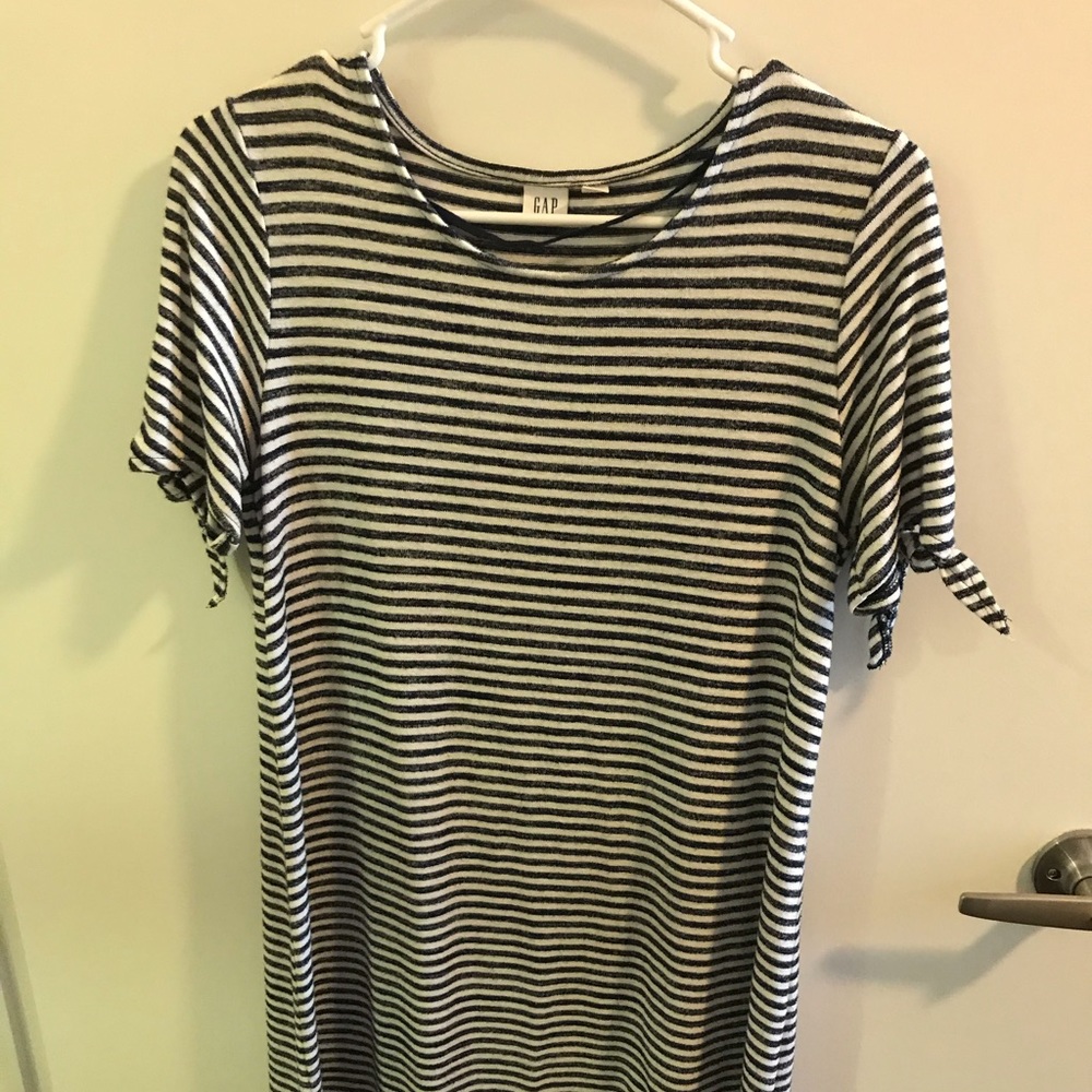 GAP dress